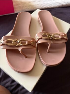 Vince Camuto Blush Pink Chain-Accent Toe-Post Sandals    Size 8